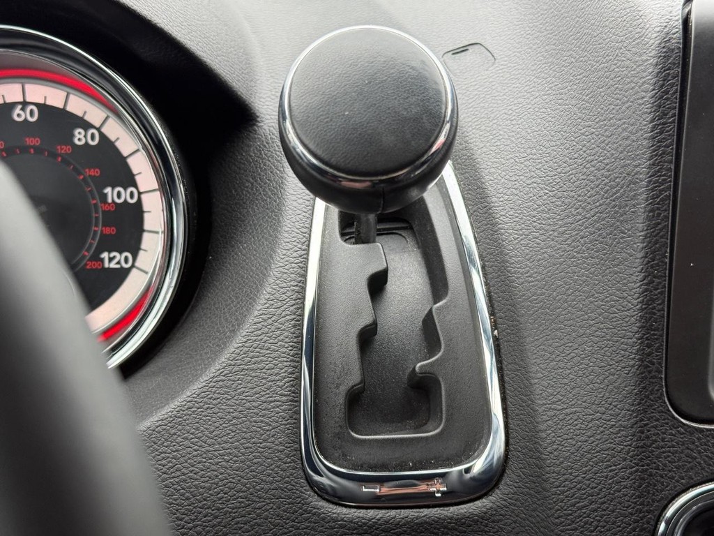 Dodge Grand Caravan Vehicle Full-screen Gallery Image 19