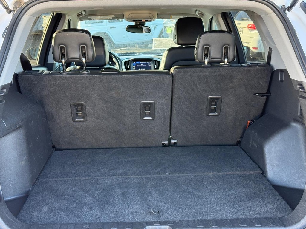 GMC Terrain Vehicle Full-screen Gallery Image 05