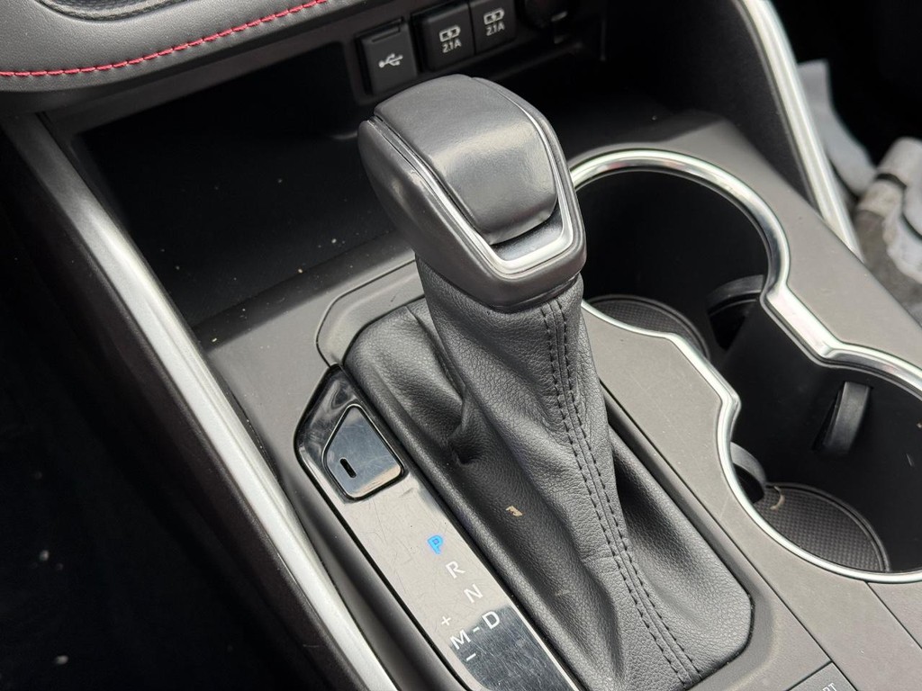 Toyota Highlander Vehicle Full-screen Gallery Image 20