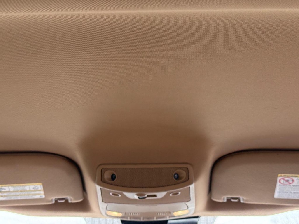 Ford Super Duty F-250 SRW Vehicle Full-screen Gallery Image 12