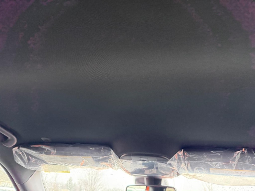 Jeep Compass Vehicle Full-screen Gallery Image 10