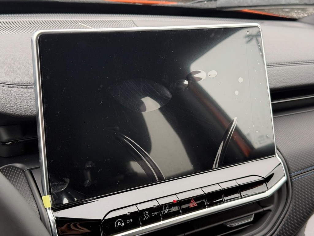 Jeep Compass Vehicle Full-screen Gallery Image 18