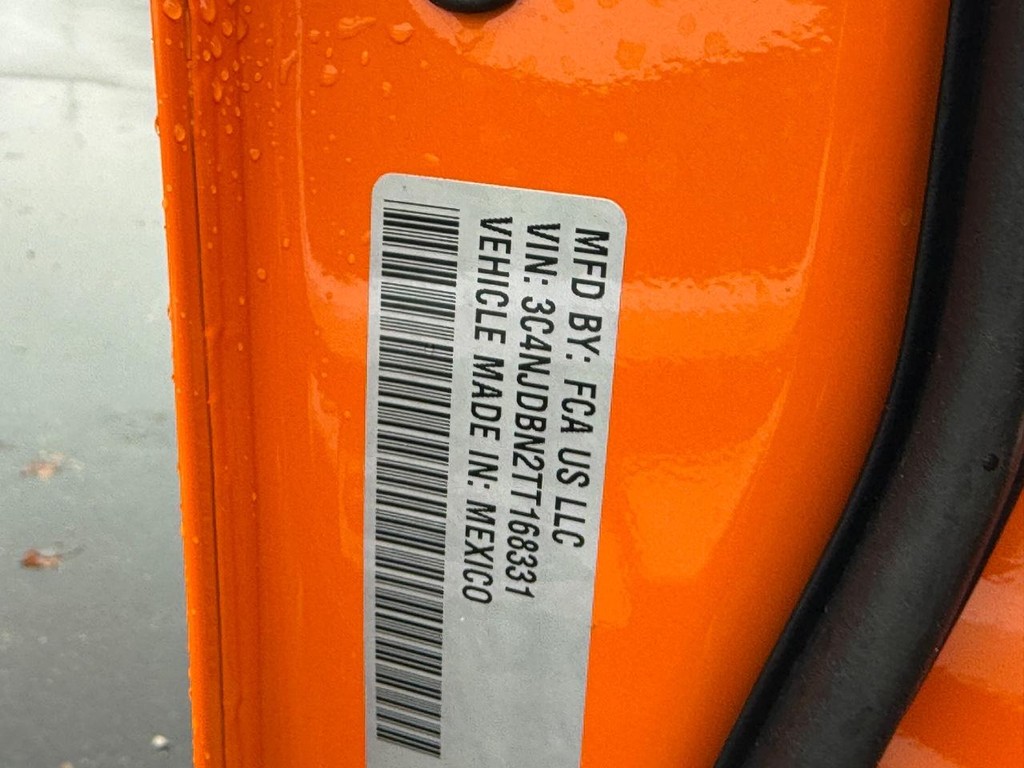 Jeep Compass Vehicle Full-screen Gallery Image 24