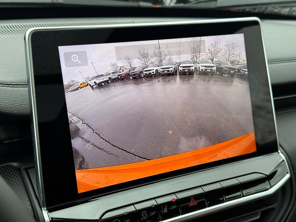 Jeep Compass Vehicle Full-screen Gallery Image 18