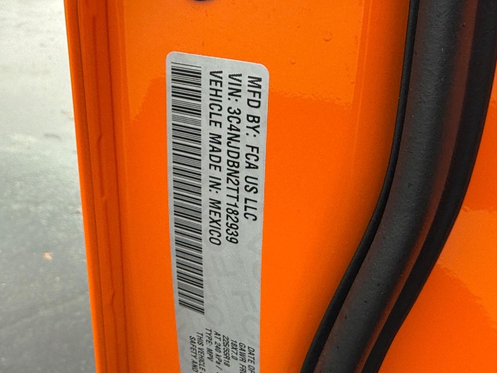 Jeep Compass Vehicle Full-screen Gallery Image 22