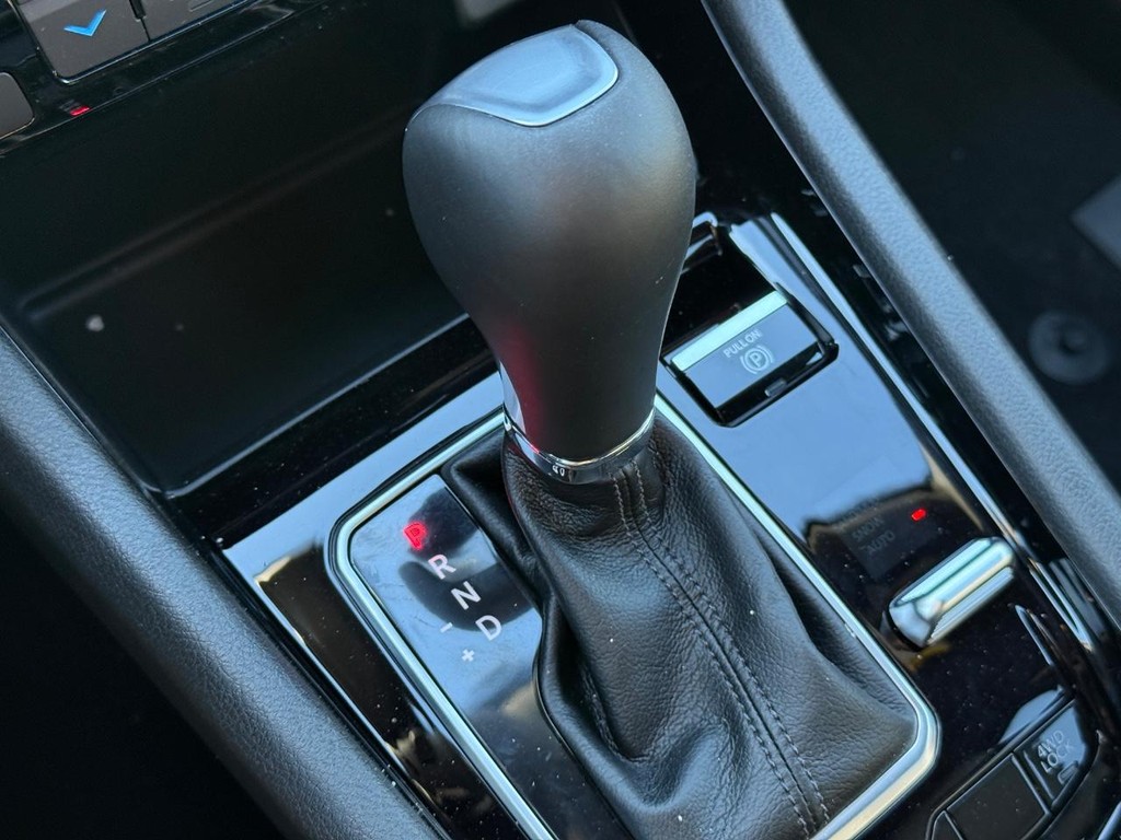 Jeep Compass Vehicle Full-screen Gallery Image 19