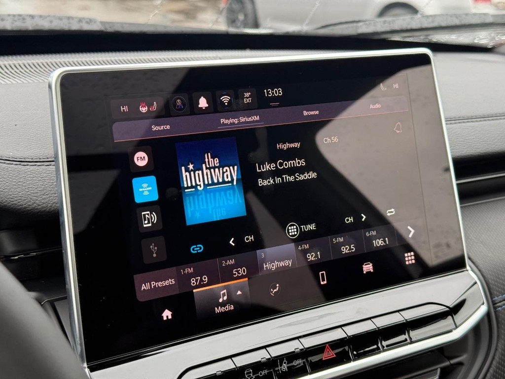 Jeep Compass Vehicle Full-screen Gallery Image 17