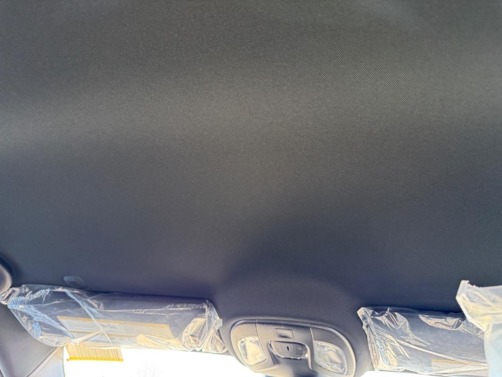 Jeep Compass Vehicle Full-screen Gallery Image 10