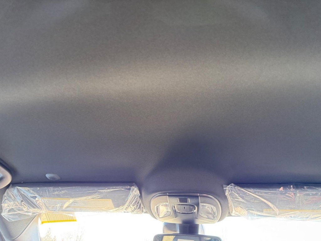 Jeep Compass Vehicle Full-screen Gallery Image 10