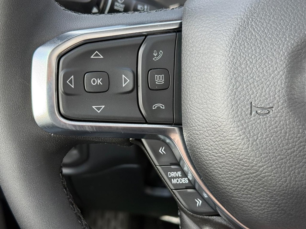 Ram 1500 Vehicle Full-screen Gallery Image 14