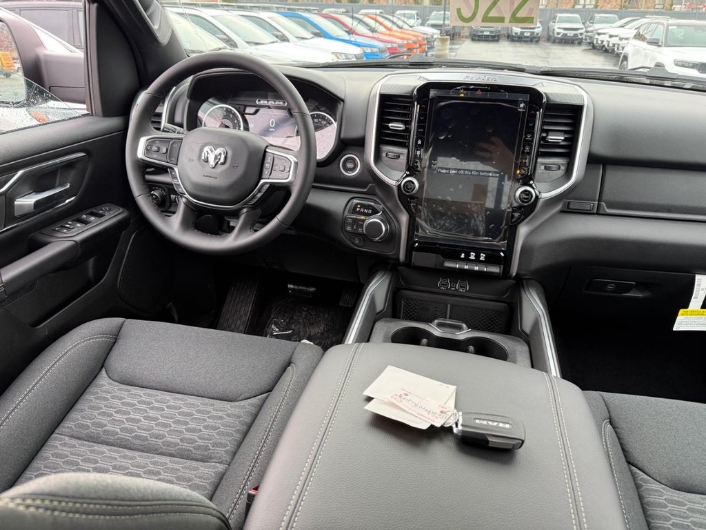 Ram 1500 Vehicle Full-screen Gallery Image 08