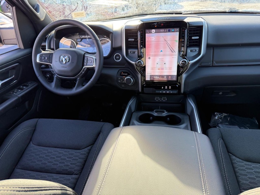 Ram 1500 Vehicle Full-screen Gallery Image 08