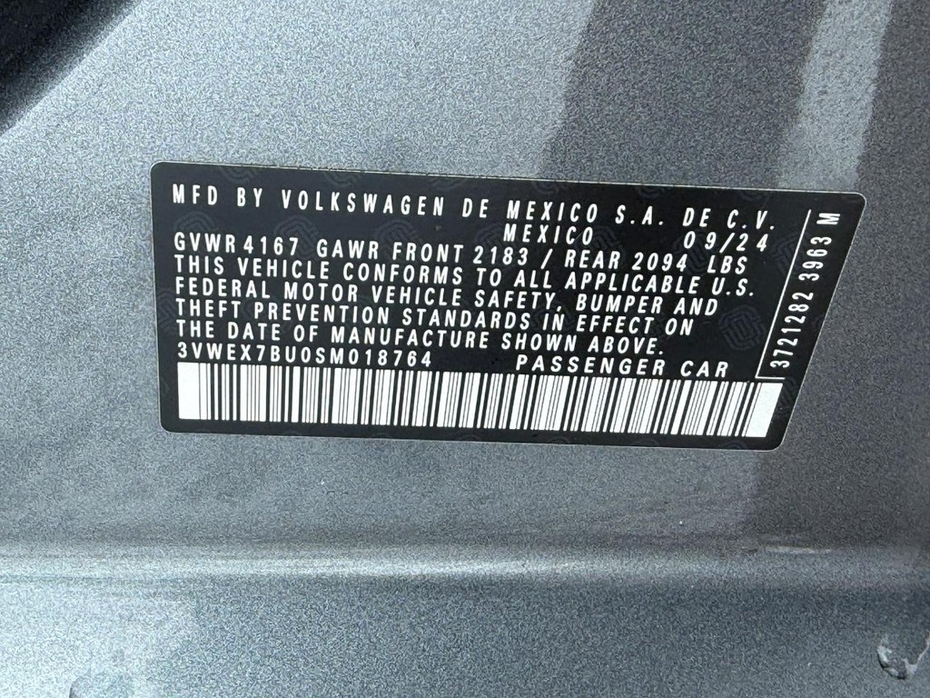 Volkswagen Jetta Vehicle Full-screen Gallery Image 20