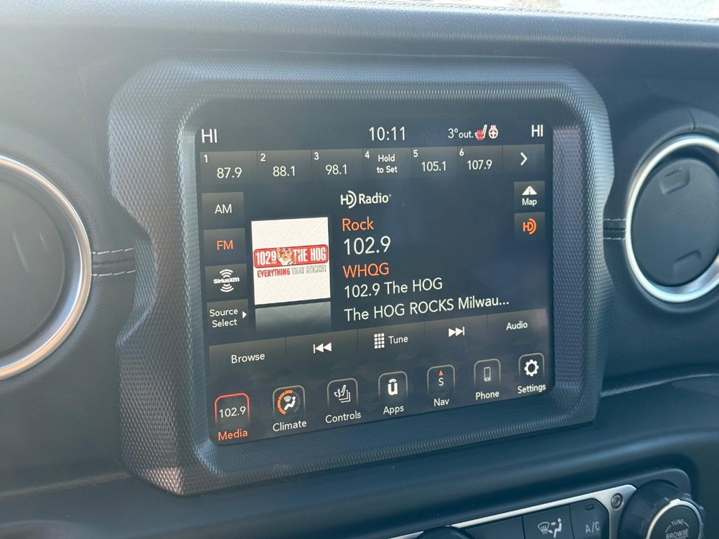 Jeep Wrangler Vehicle Full-screen Gallery Image 11