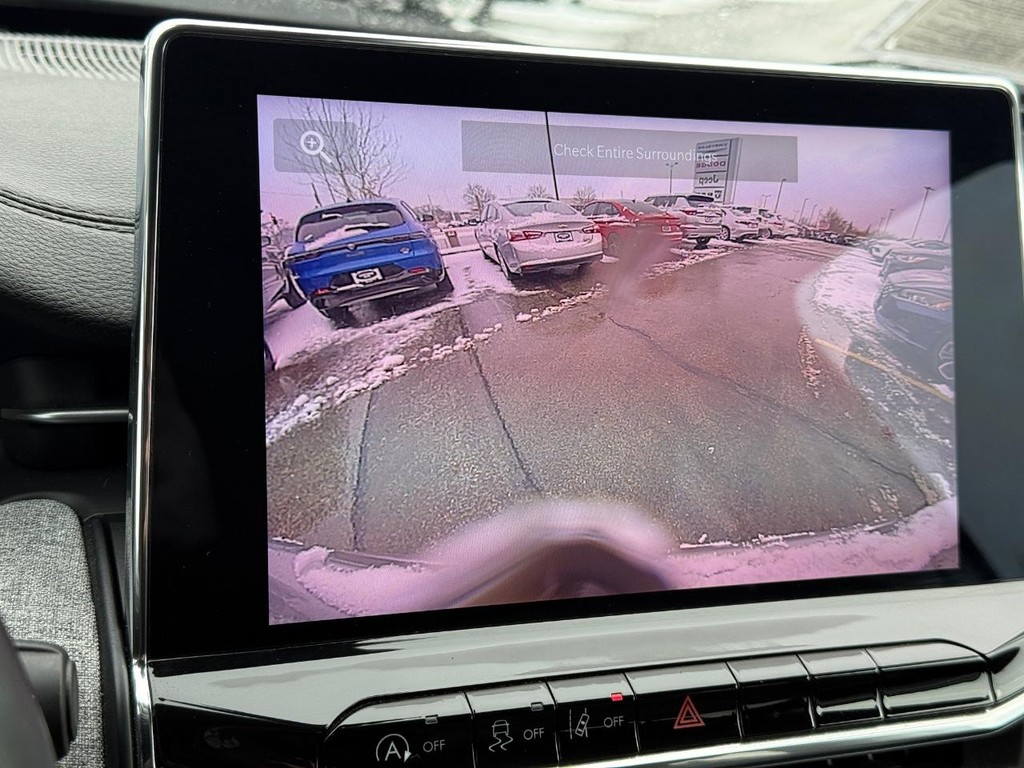 Jeep Compass Vehicle Full-screen Gallery Image 18