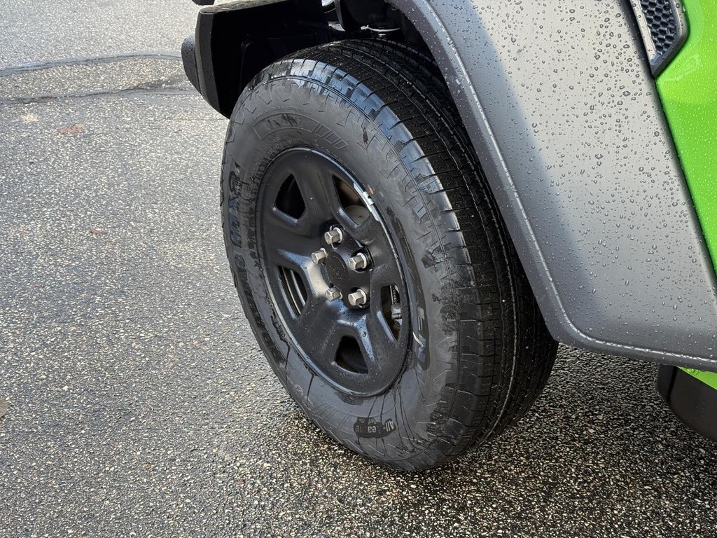 Jeep Wrangler Vehicle Full-screen Gallery Image 07