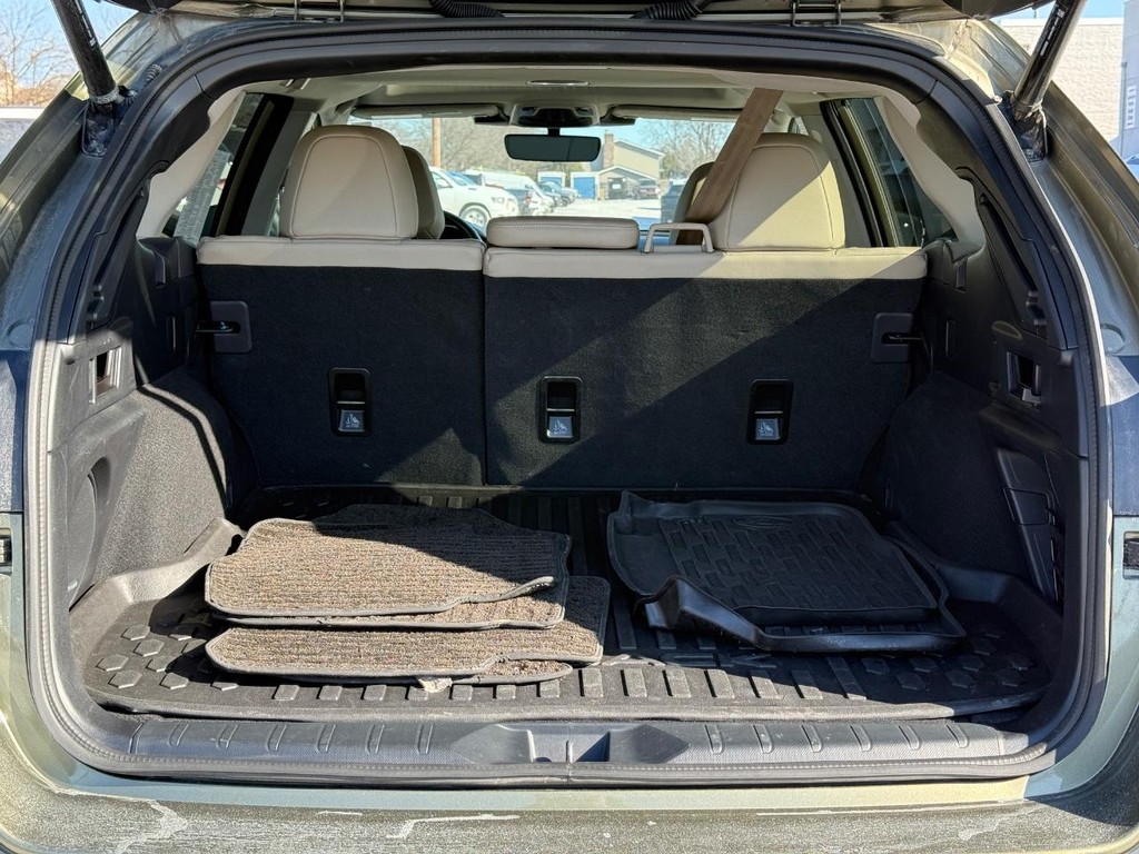 Subaru Outback Vehicle Full-screen Gallery Image 07