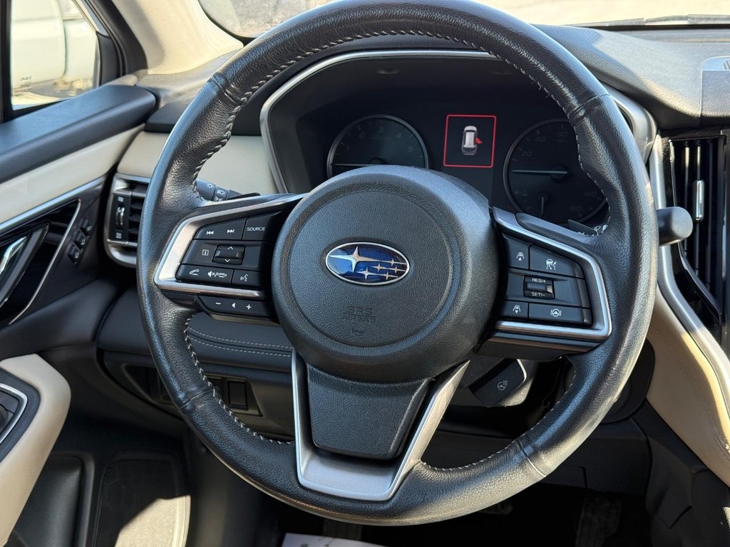 Subaru Outback Vehicle Full-screen Gallery Image 15