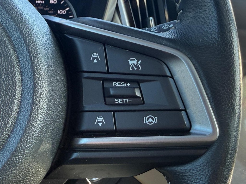 Subaru Outback Vehicle Full-screen Gallery Image 17