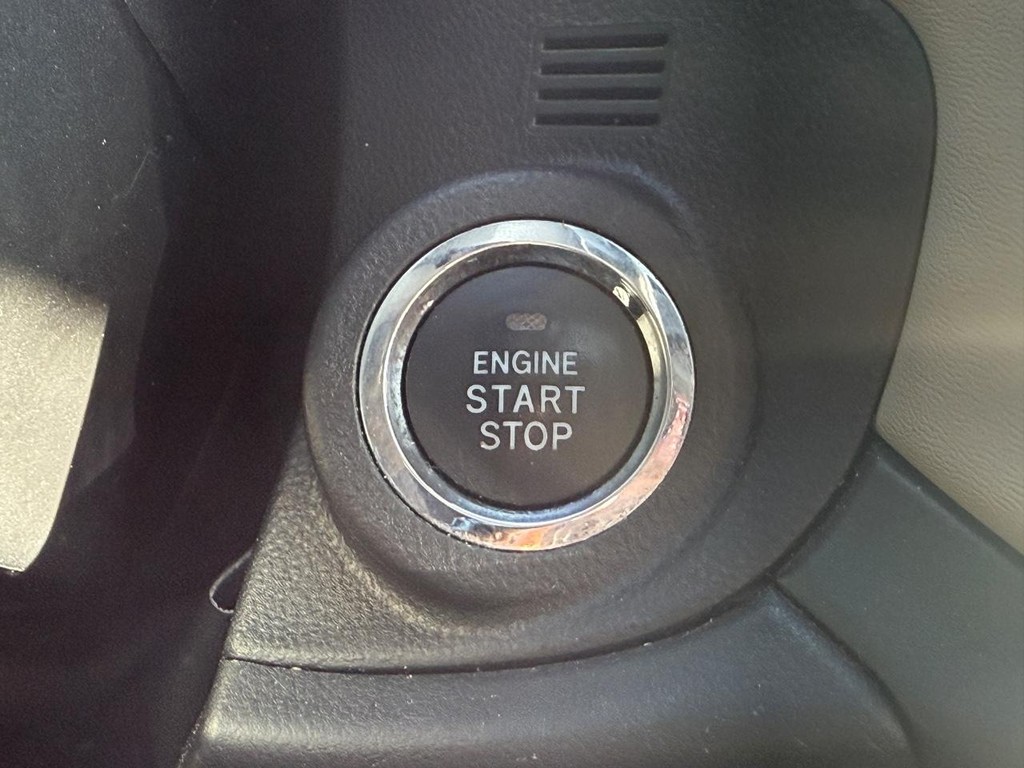 Subaru Outback Vehicle Full-screen Gallery Image 18