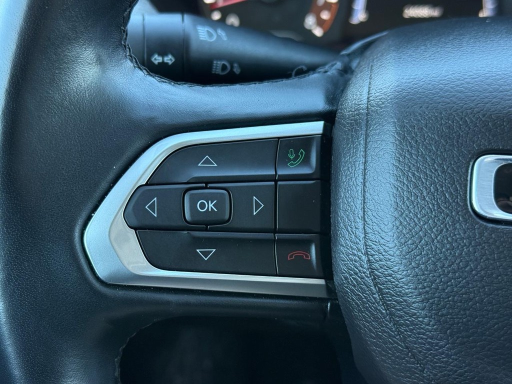 Jeep Compass Vehicle Full-screen Gallery Image 15