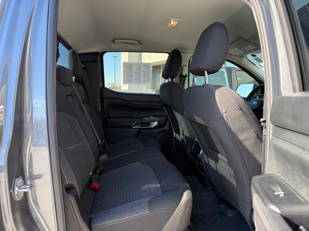 Ford Ranger Vehicle Full-screen Gallery Image 12