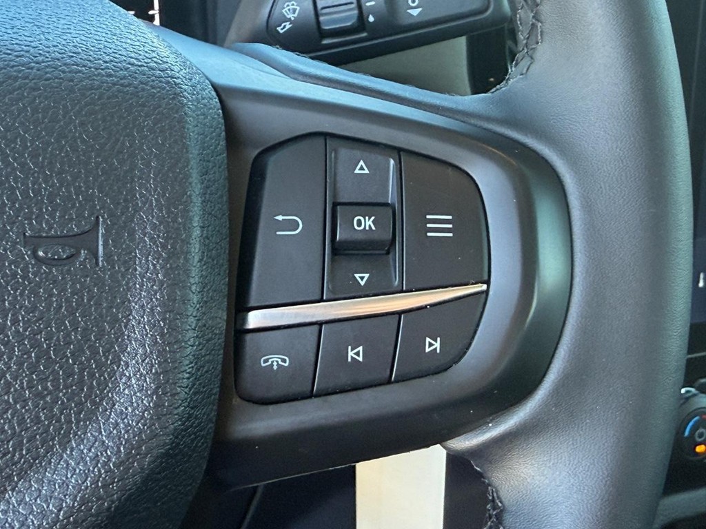 Ford Ranger Vehicle Full-screen Gallery Image 16