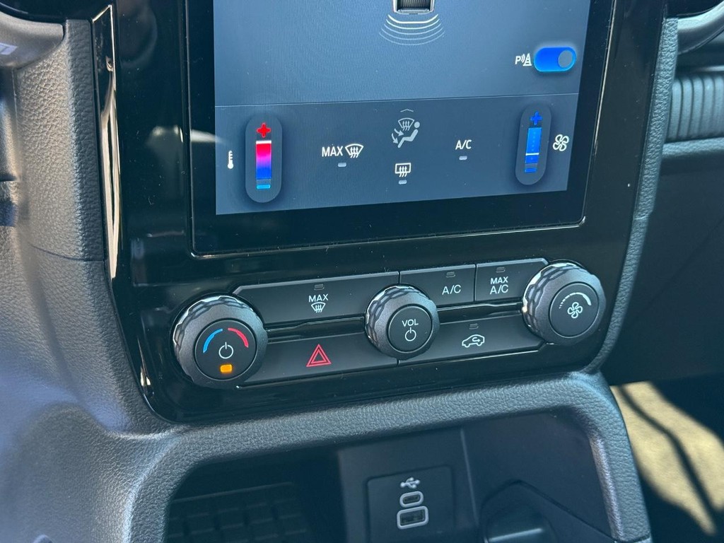 Ford Ranger Vehicle Full-screen Gallery Image 19