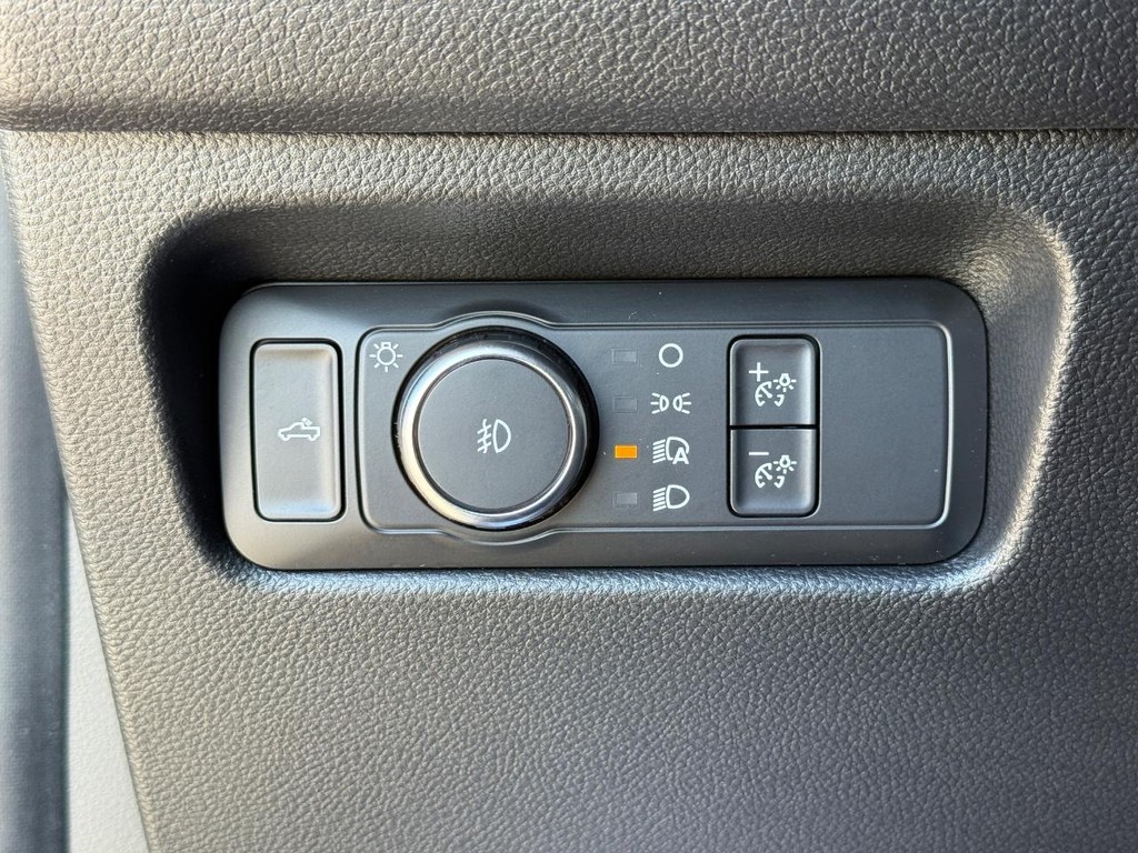 Ford Ranger Vehicle Full-screen Gallery Image 24