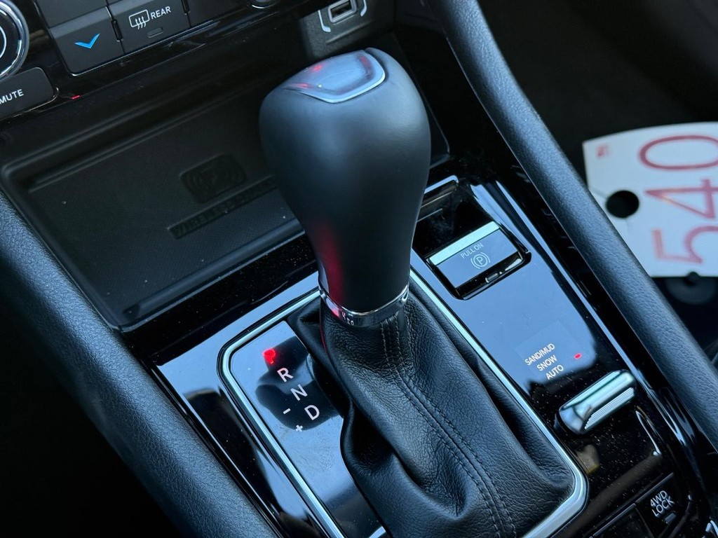 Jeep Compass Vehicle Full-screen Gallery Image 20