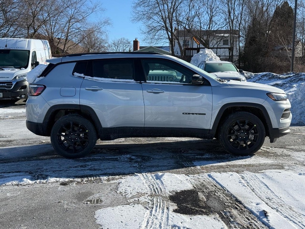 Jeep Compass Vehicle Full-screen Gallery Image 02