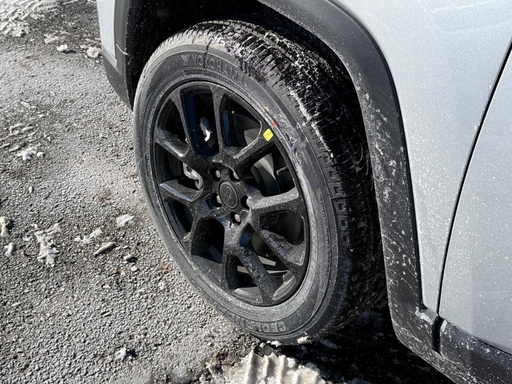 Jeep Compass Vehicle Full-screen Gallery Image 11