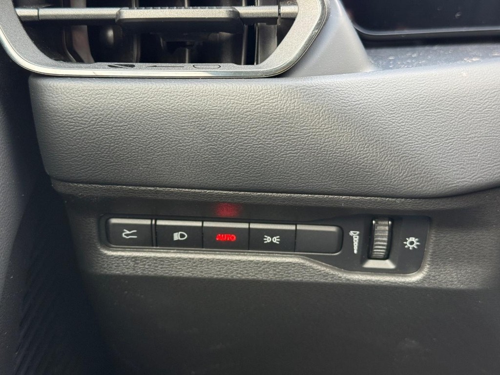 Dodge Charger Vehicle Full-screen Gallery Image 21