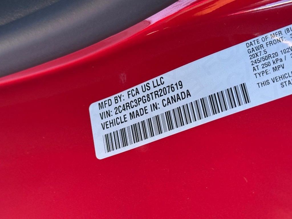 Chrysler Pacifica Vehicle Full-screen Gallery Image 24