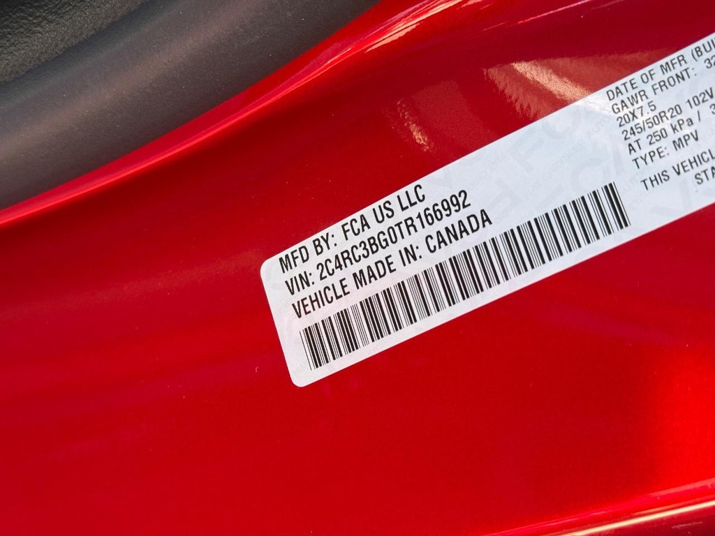 Chrysler Pacifica Vehicle Full-screen Gallery Image 22