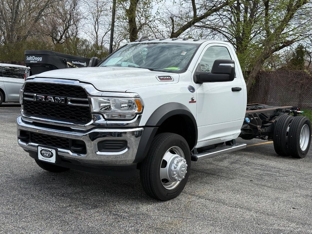 Ram 4500 Chassis Cab Vehicle Full-screen Gallery Image 03
