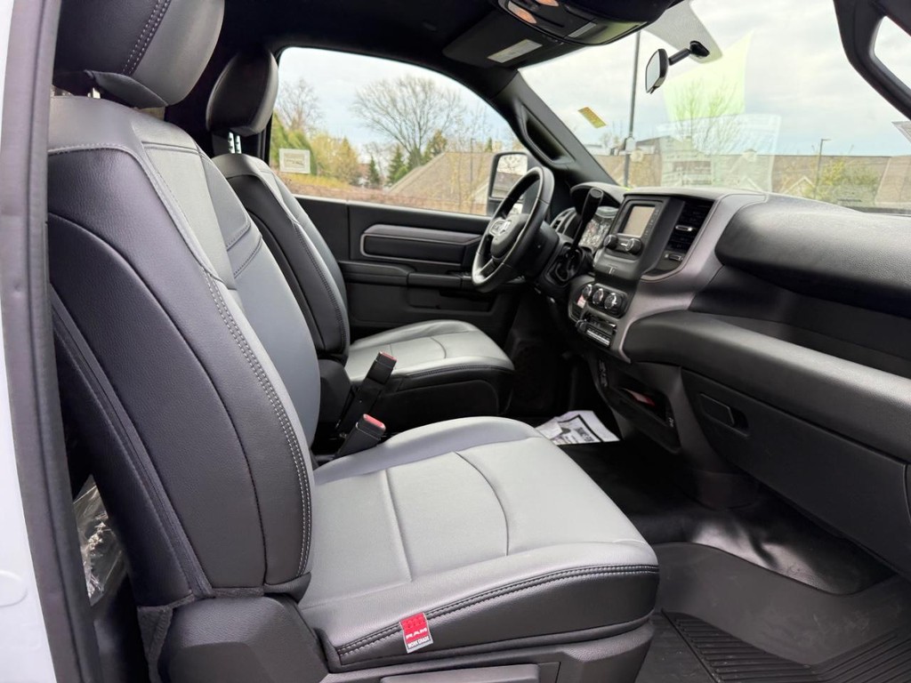 Ram 4500 Chassis Cab Vehicle Full-screen Gallery Image 07