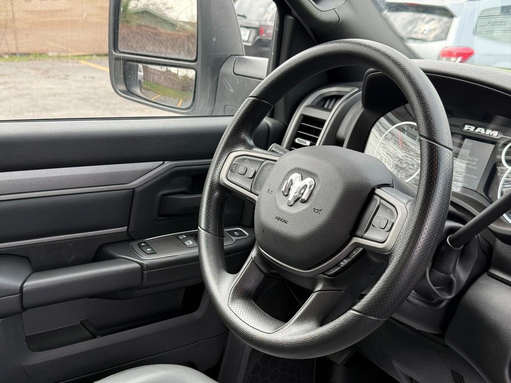 Ram 4500 Chassis Cab Vehicle Full-screen Gallery Image 12