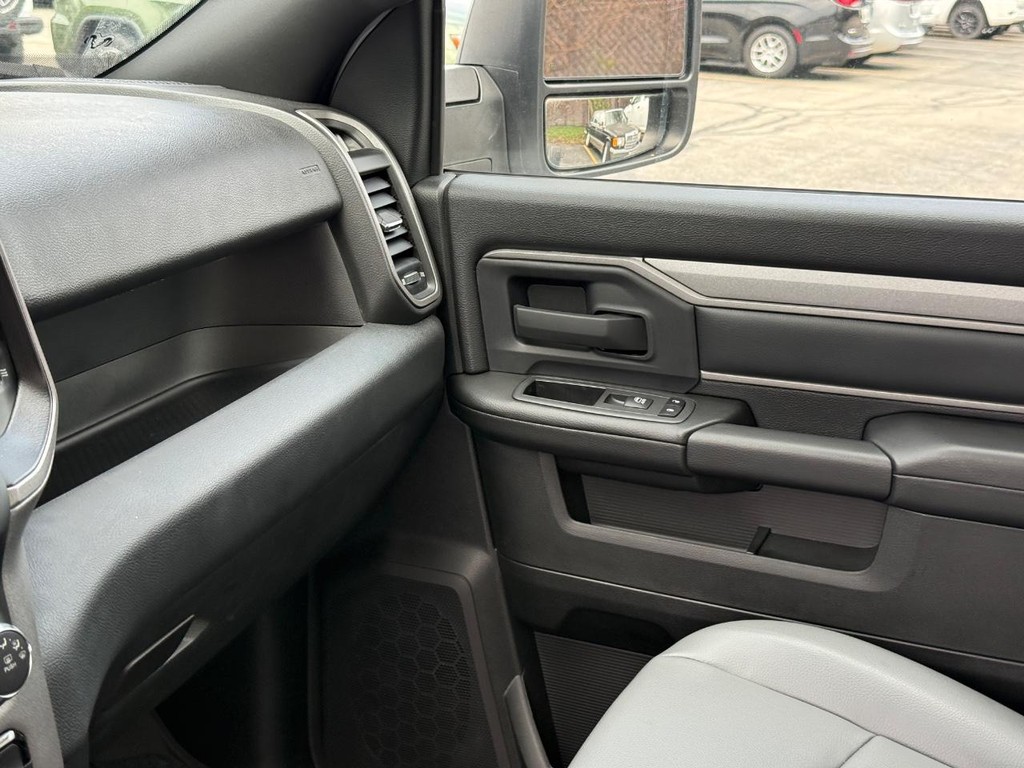 Ram 4500 Chassis Cab Vehicle Full-screen Gallery Image 14