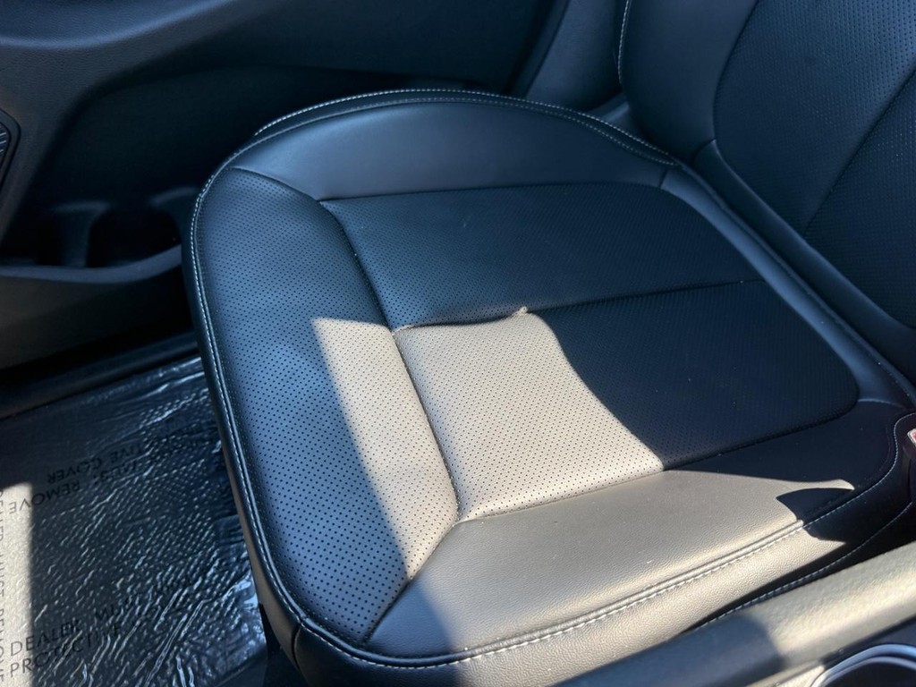 Jeep Grand Cherokee L Vehicle Full-screen Gallery Image 21