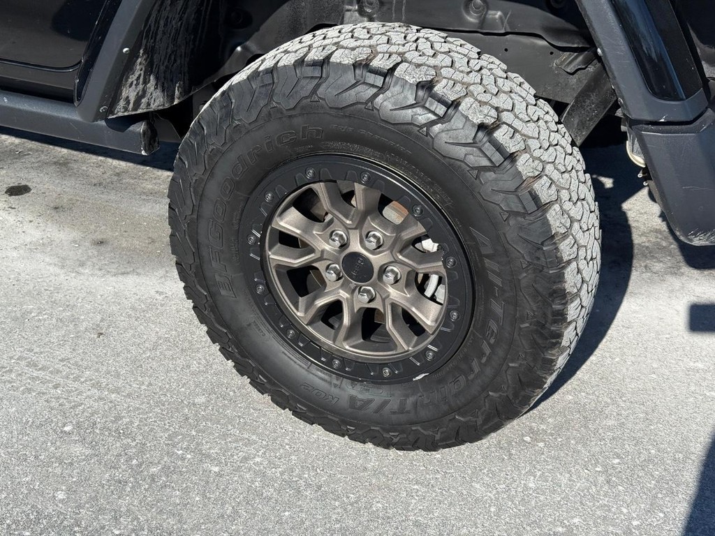 Jeep Wrangler Vehicle Full-screen Gallery Image 14