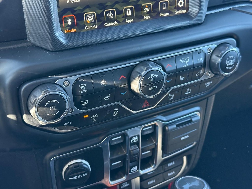 Jeep Wrangler Vehicle Full-screen Gallery Image 19