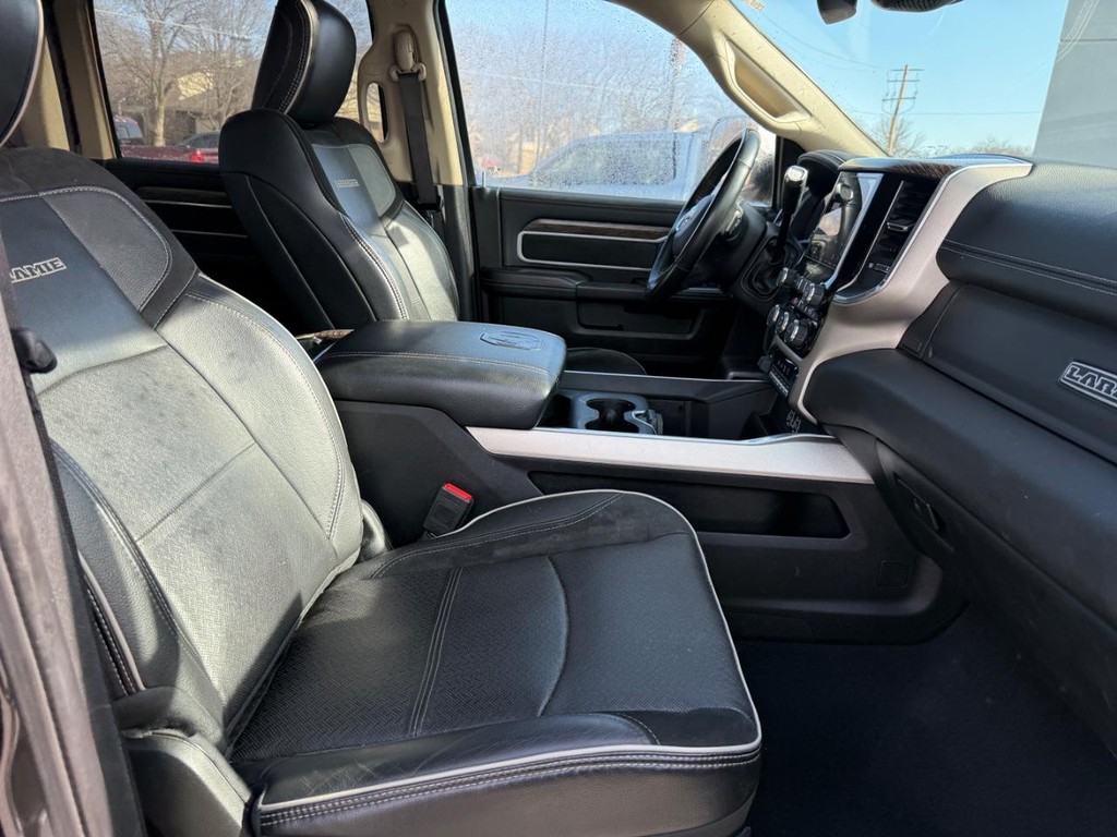 Ram 2500 Vehicle Full-screen Gallery Image 06