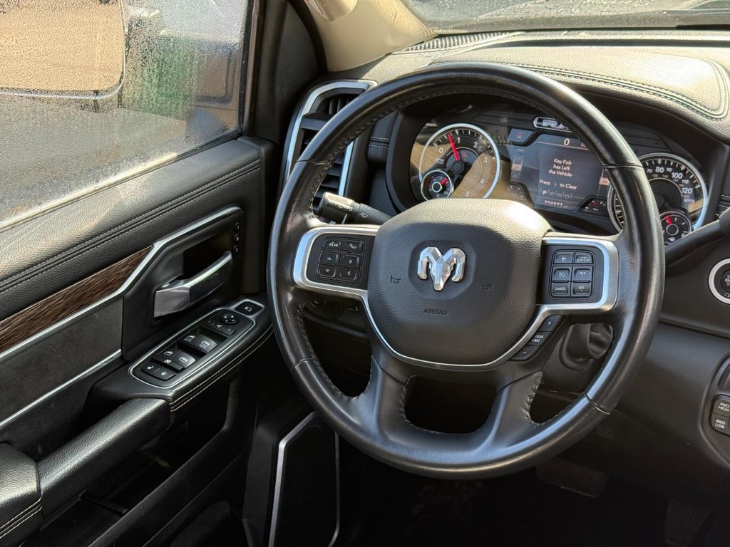 Ram 2500 Vehicle Full-screen Gallery Image 11