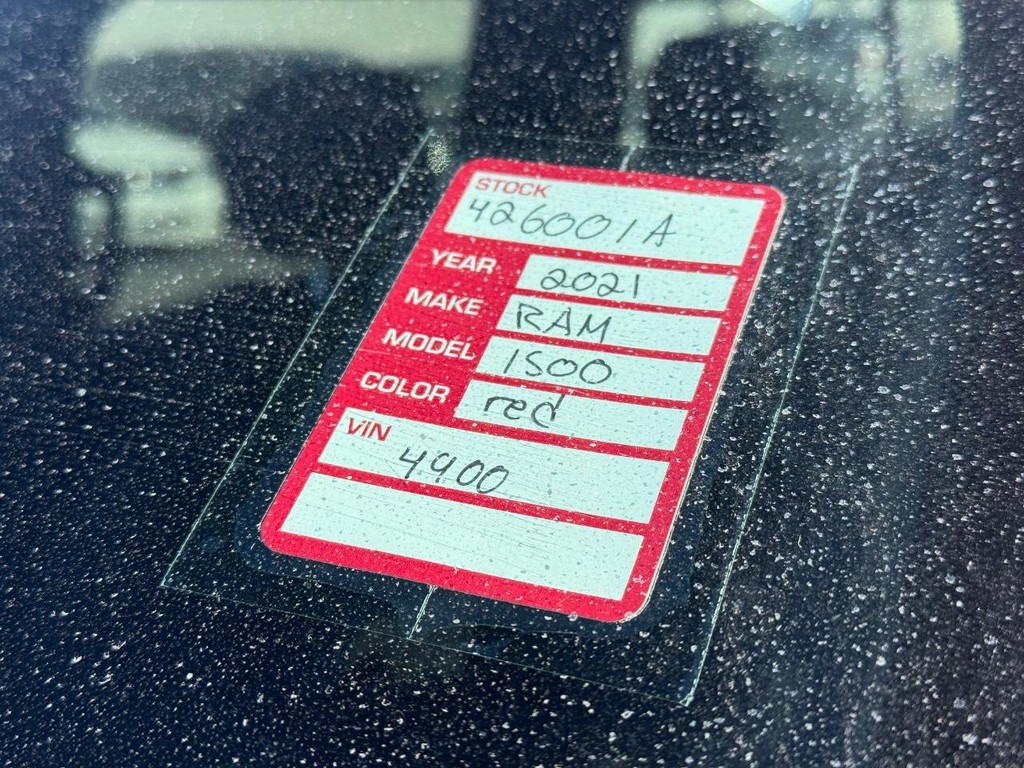 Ram 1500 Vehicle Full-screen Gallery Image 05