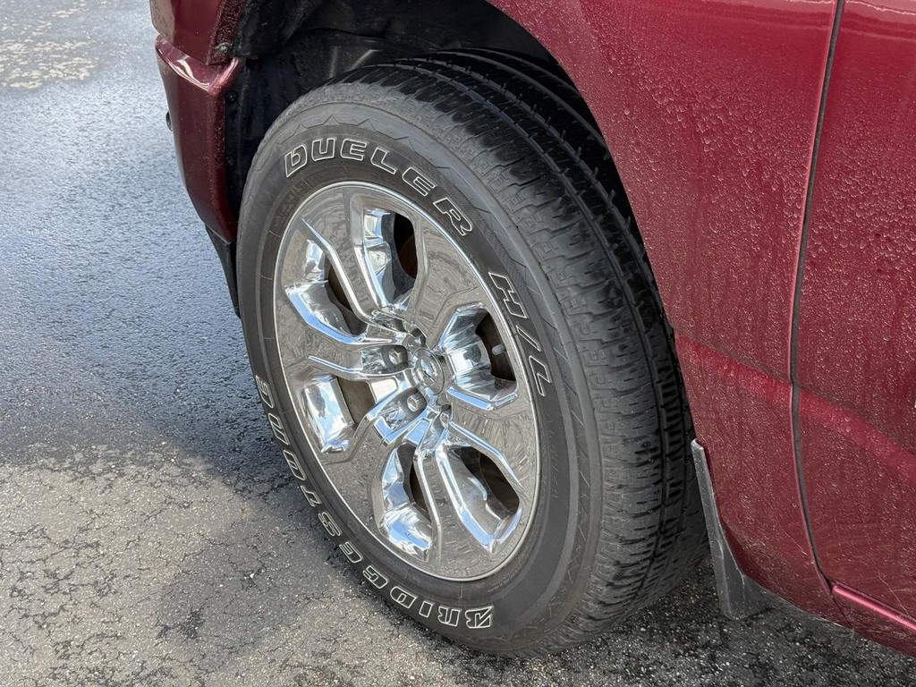 Ram 1500 Vehicle Full-screen Gallery Image 13