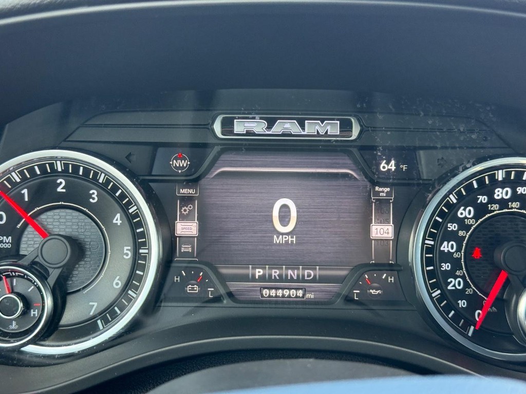 Ram 1500 Vehicle Full-screen Gallery Image 16