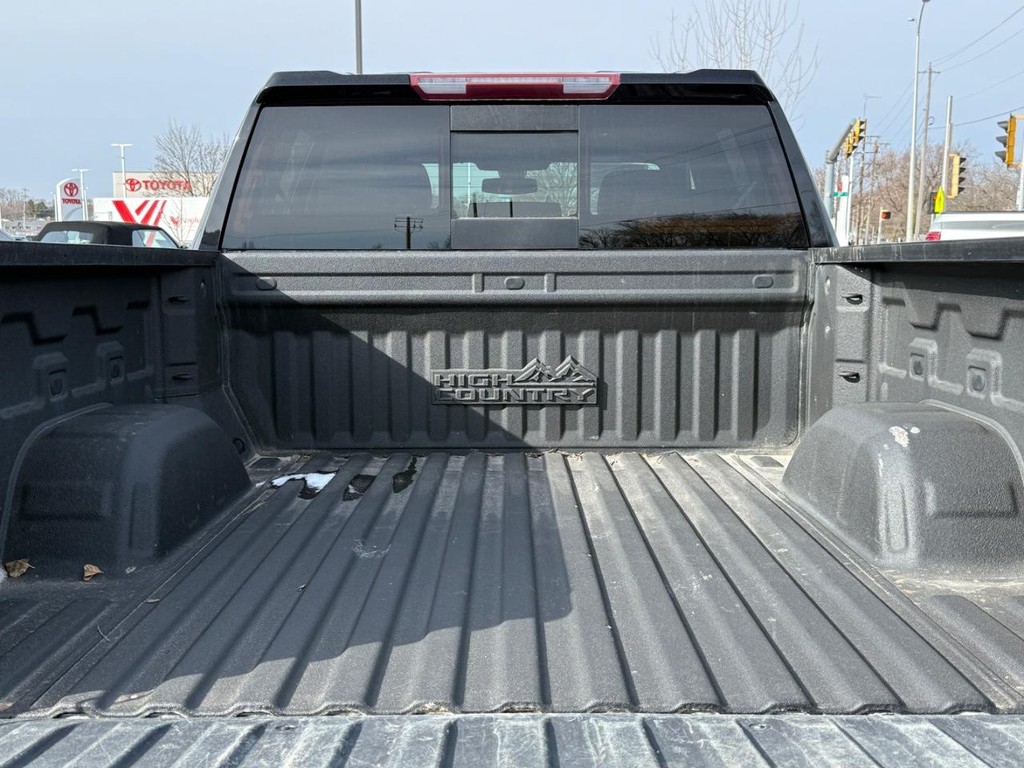 Chevrolet Silverado 1500 Vehicle Full-screen Gallery Image 05