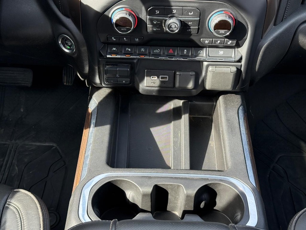 Chevrolet Silverado 1500 Vehicle Full-screen Gallery Image 10