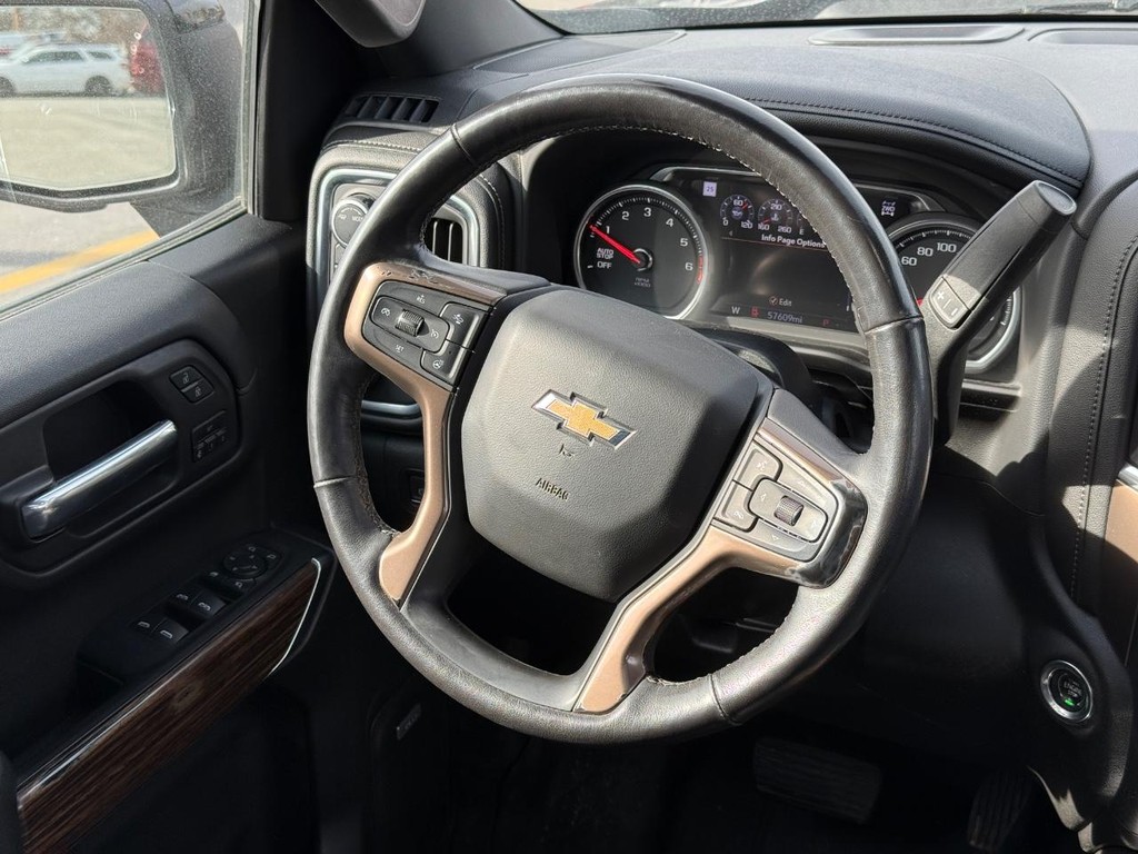 Chevrolet Silverado 1500 Vehicle Full-screen Gallery Image 11